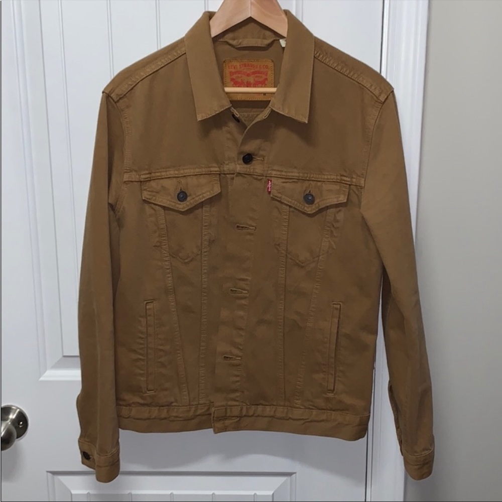 Levi’s men’s dark tan denim jacket like new M